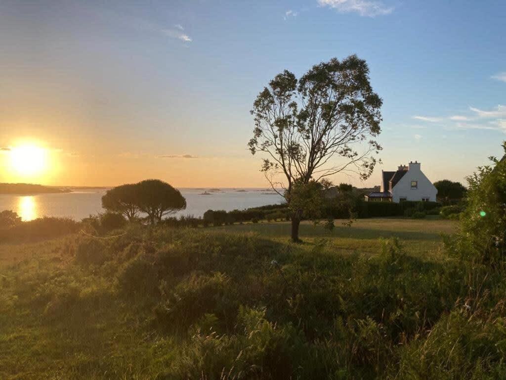 Kermartin - Maison De Famille Avec Vue Sur La Baie De Morlaix Plouézocʼh Εξωτερικό φωτογραφία